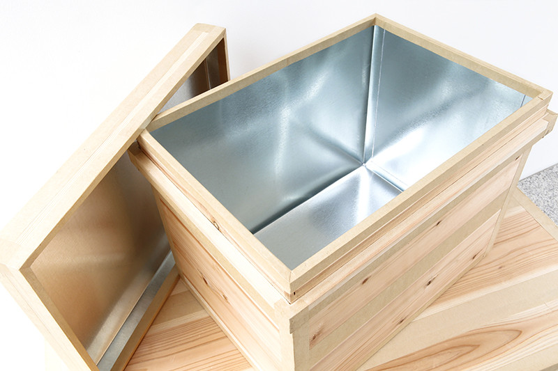 昔ながらの茶箱20K、箱の内側２