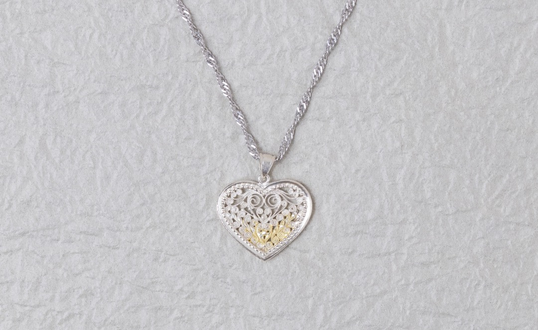 ペンダント裏面