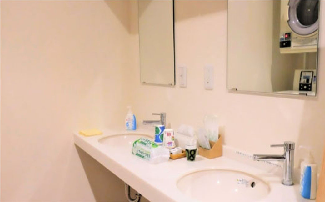 【洗面所】コンセント完備ですので、ドライヤー等自由にご使用していただけます。