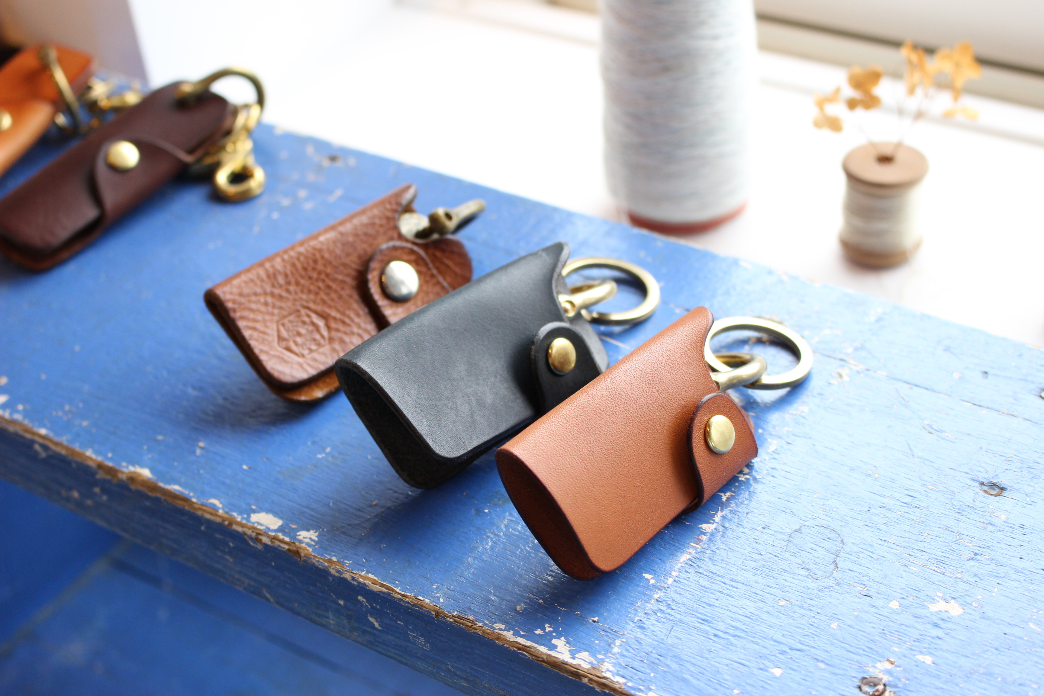 OND WORK SHOPは信濃町に拠点を置く、革製品のお店です。一つ一つ、丁寧に手作りしています。