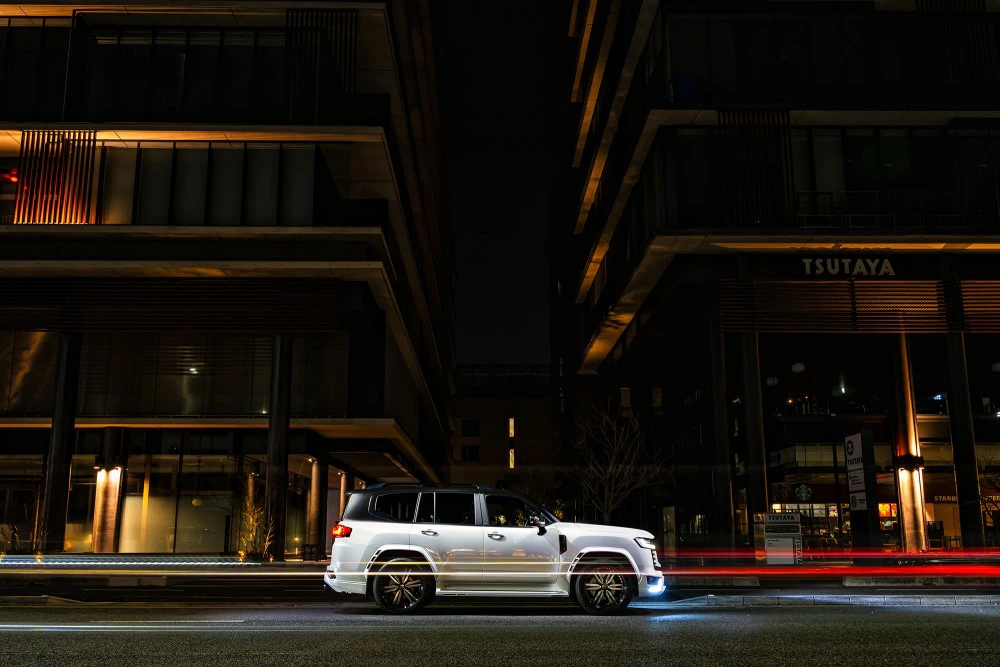 【トヨタ 300系 ランドクルーザー ZX】 ラヴライン リアアンダー スポイラー （AES製） 【つや消し ブラック仕様】