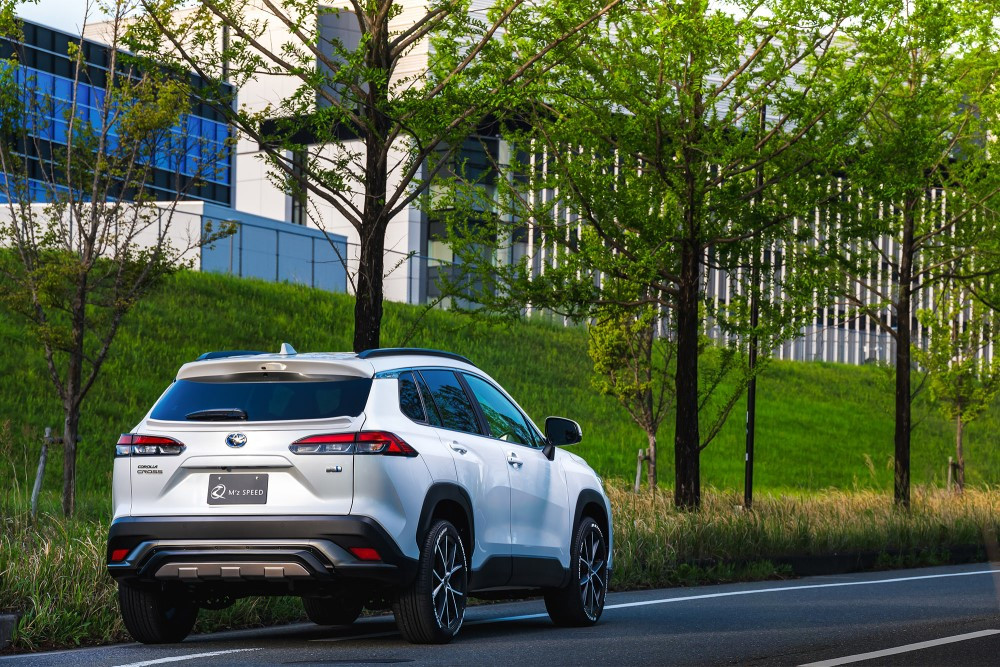 【トヨタ カローラ クロス】 クロスライン リアアンダー スポイラー  (AES製)  【つや消し ブラック仕様】