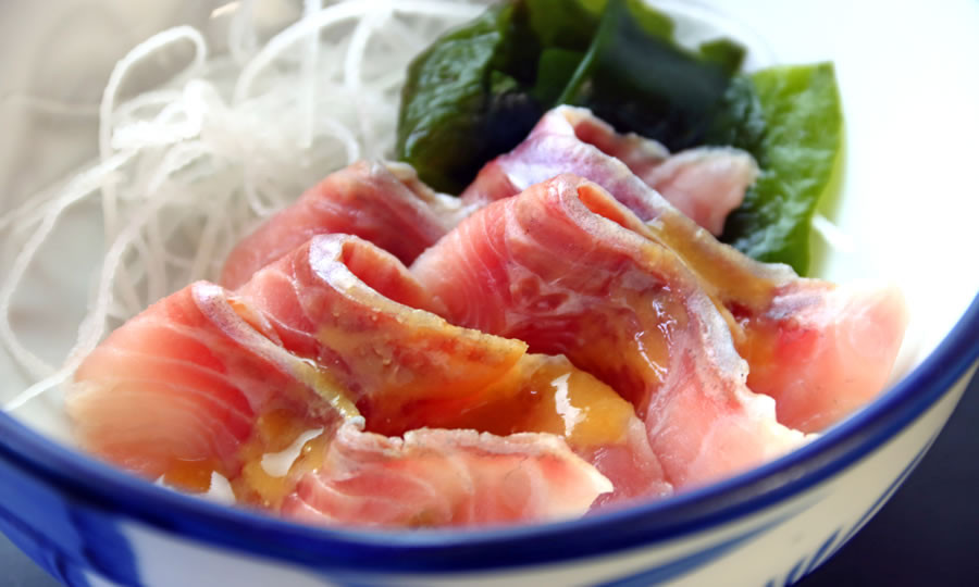 鯉のあらい（写真提供 株式会社リバティー）