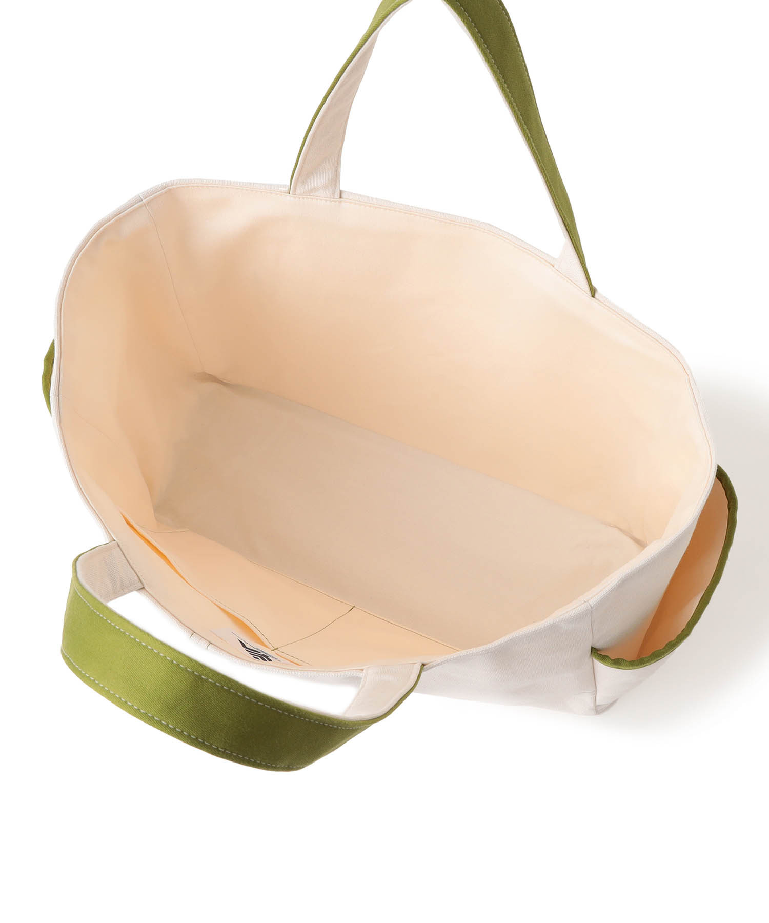 ピスタチオグリーン