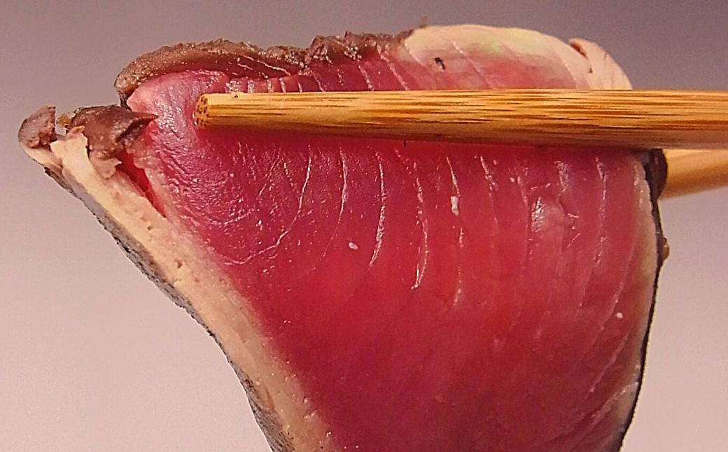 かつおのたたきはロカボ食品として脂質が少ないのでダイエット志向のお客様もよく食べられます。