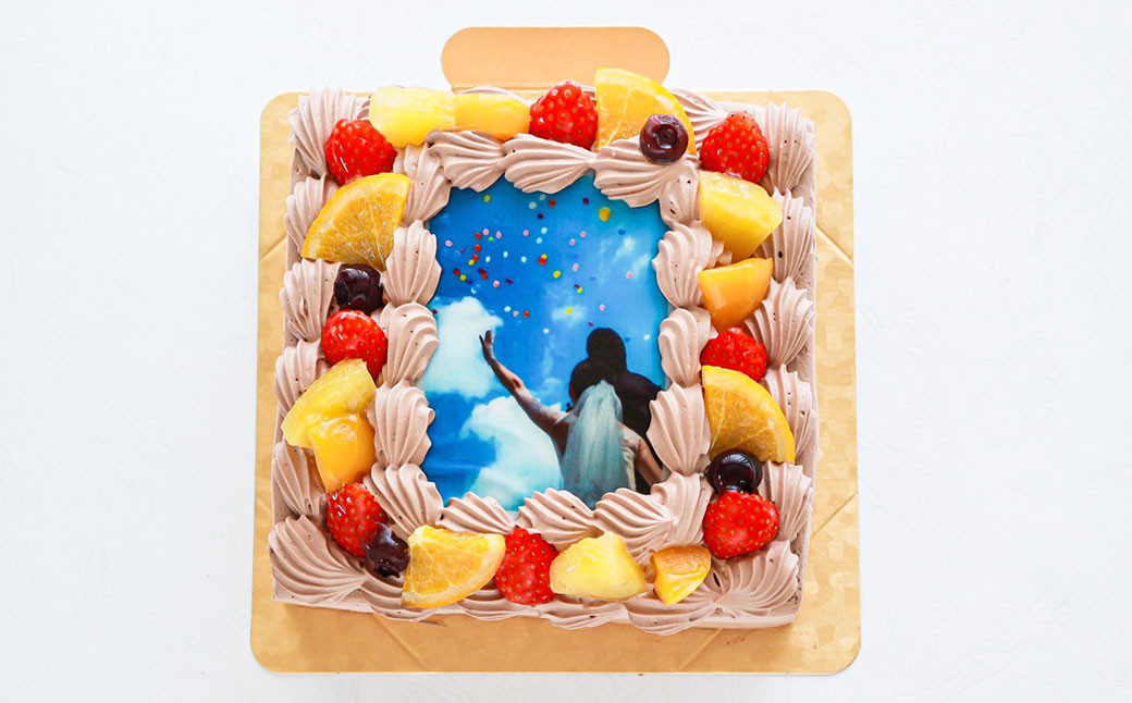 サプライズに最適! 写真ケーキ 3~6人用5号サイズ※生クリーム・チョコクリームから選べる