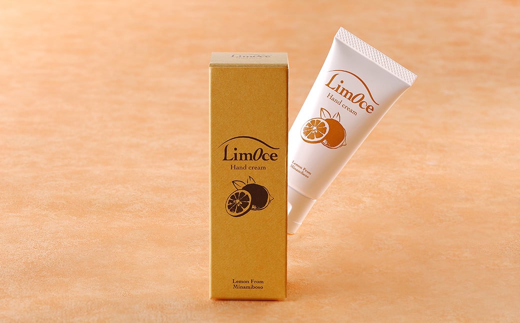 つけた瞬間、天然レモンのさわやかな香りが「ふわっ」とひろがり「サーっ」と消えていきます。