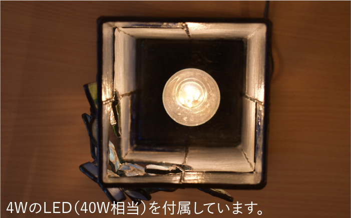 そぼ降る雨の中に咲くアジサイのはなです