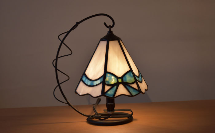 ステンドグラスの可愛いランプ