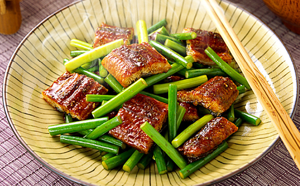 【老舗鮮魚店の味】九州産うなぎ蒲焼2尾 秘伝つゆだくタレ付 岡垣町