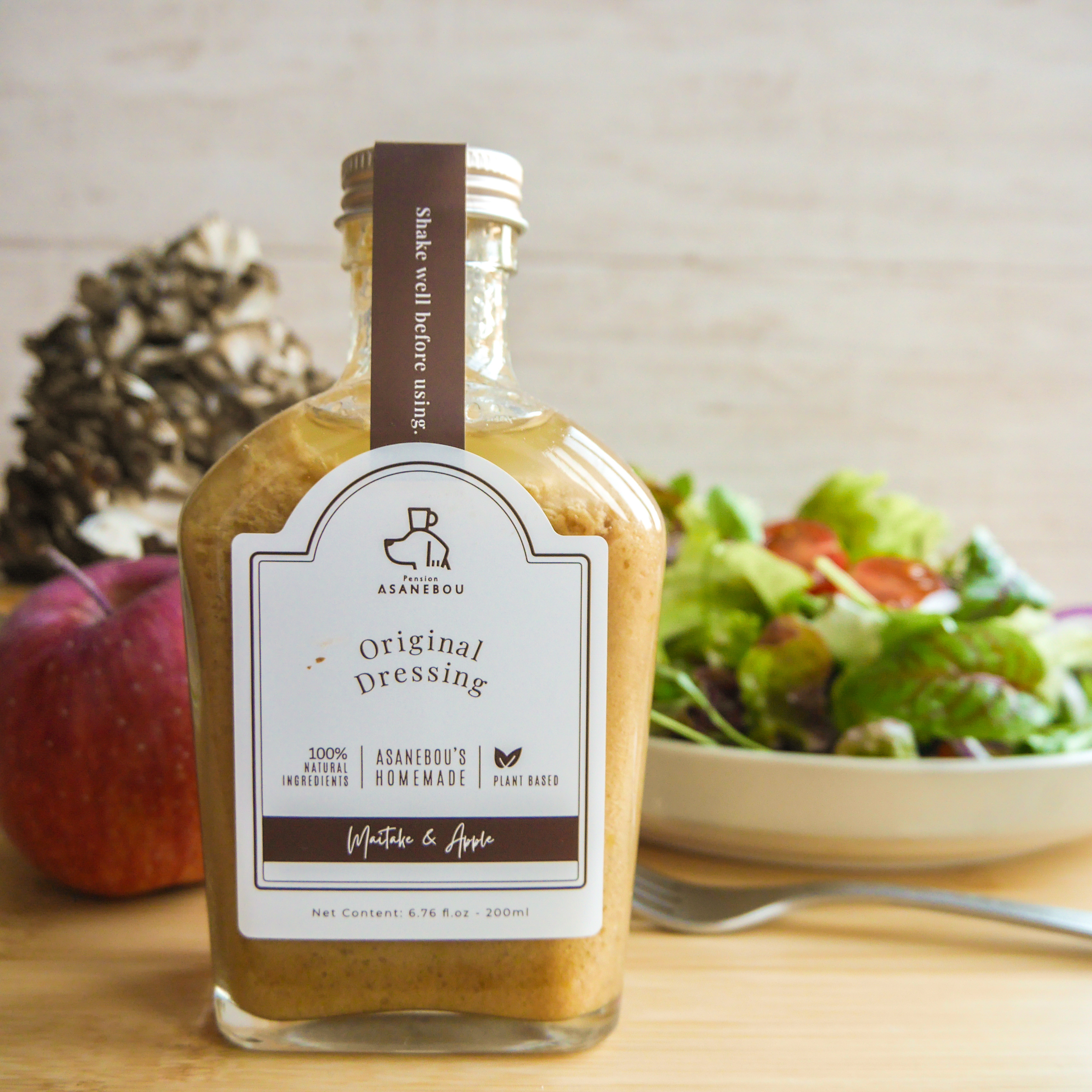 みなかみ産のまいたけとりんごをメインに作ったオリジナルドレッシング。