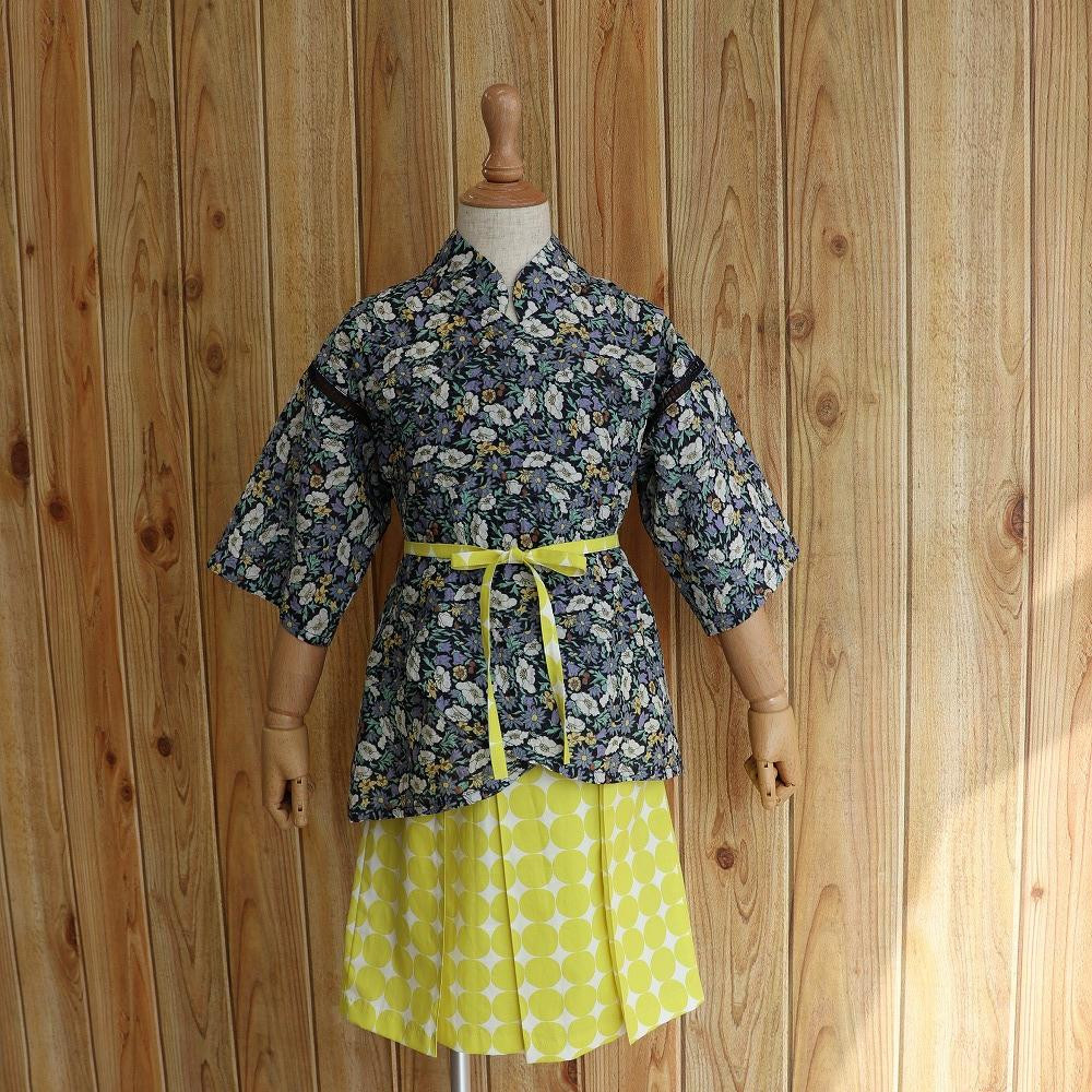 子ども甚平(pati pati)110~120cm 紺色小花柄×北欧風 イエロードット柄