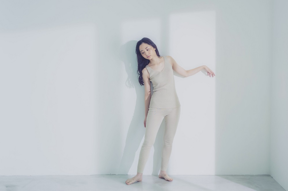 色：サンドベージュ