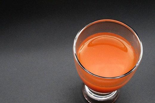 北海道のにんじんジュース（北海道真狩村産雪下人参使用）[11001]