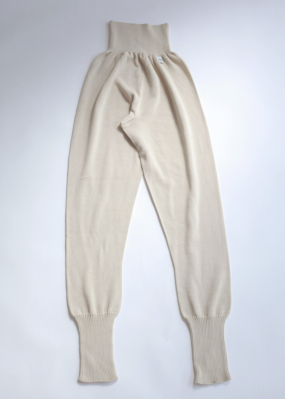 色：サンドベージュ