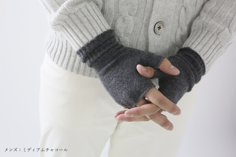 返礼品としてもトップクラスの人気を誇るカシミアの魅力を是非ご堪能下さい。 