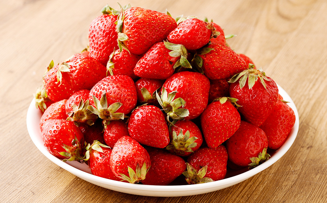 【2023年11月下旬発送開始】完熟 朝どれ 農家直送「ゆうべに」訳あり 1キロ 詰め合わせ 苺 イチゴ 熊本県産