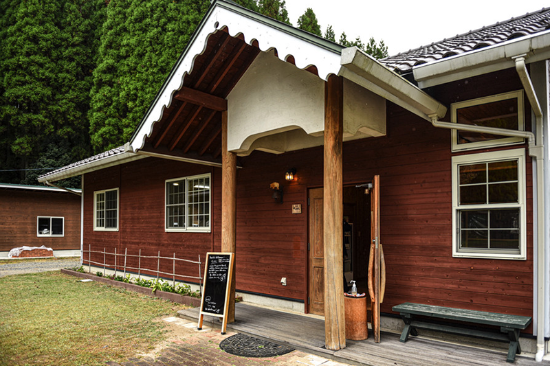 本場ドイツの雰囲気を醸し出すお洒落な店舗の外観