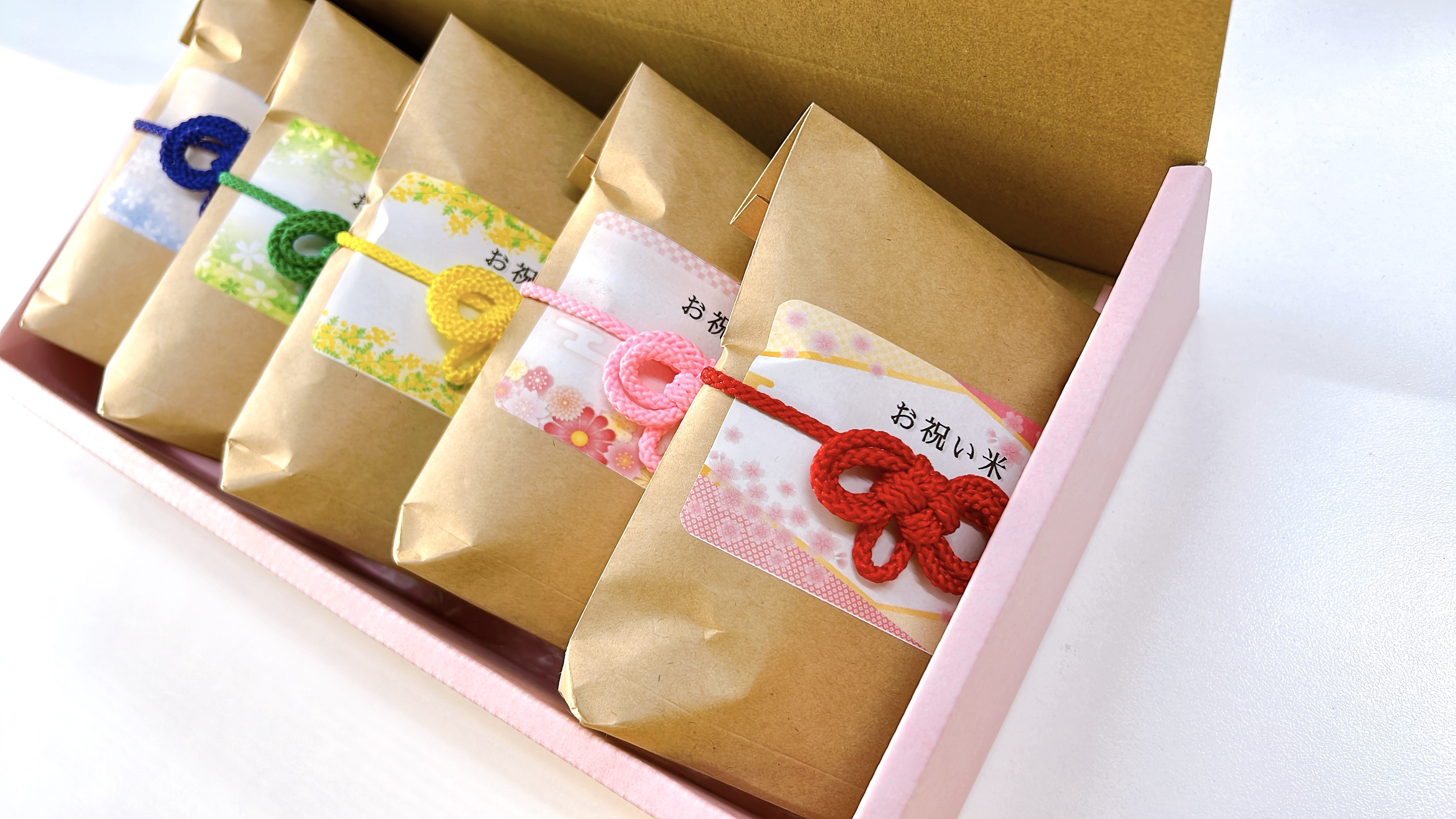 デザインがおしゃれなのはもちろん、川島町のおいしいお水で育ったモチモチのアキサカリ