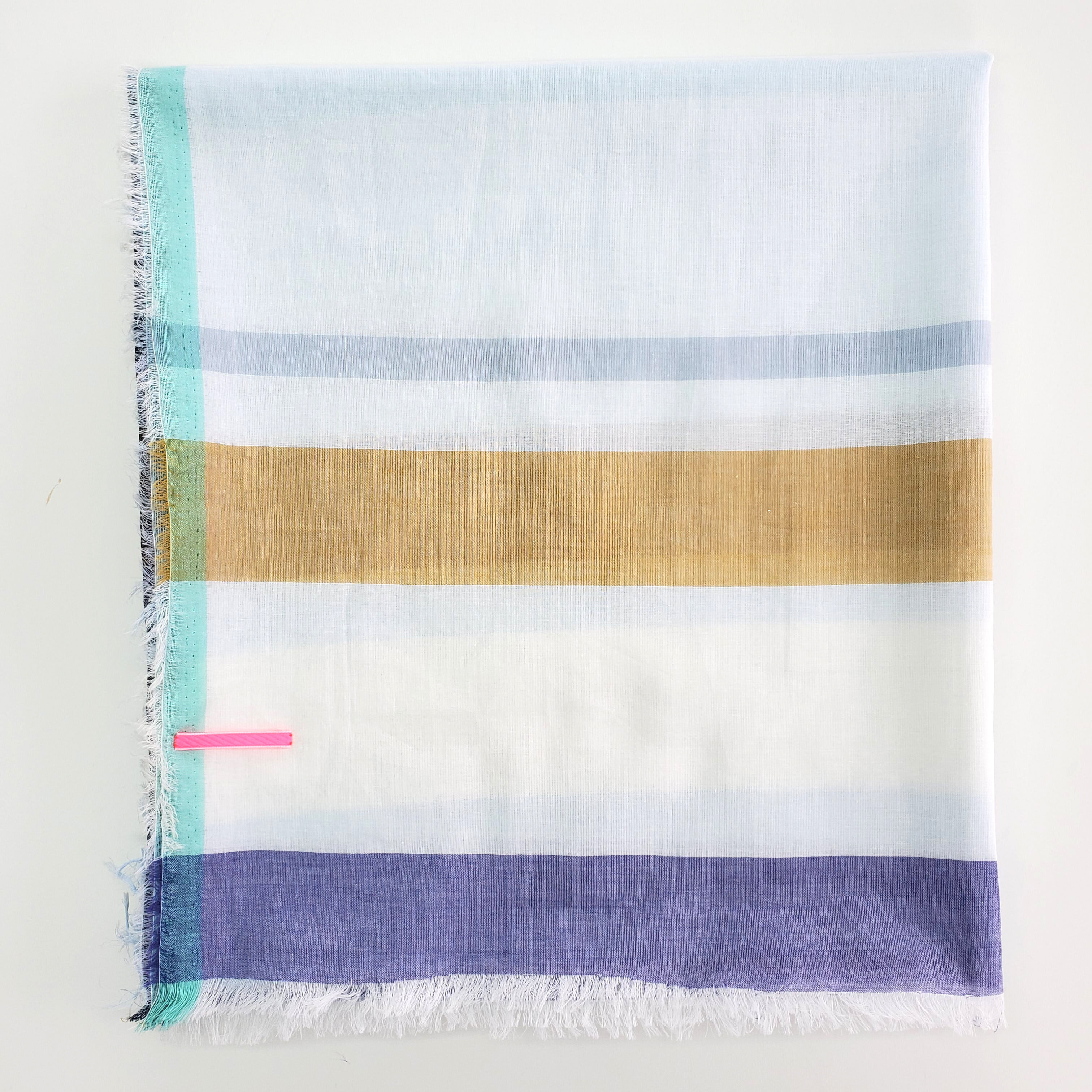 ストールを畳んだ時のイメージ写真です。