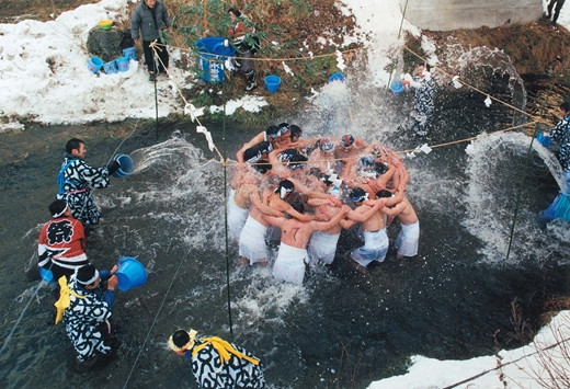 大東大原水かけ祭り