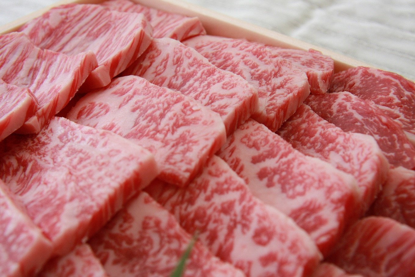 和牛オリンピック肉質日本一！とろけるほどの柔らかいお肉をご賞味ください。