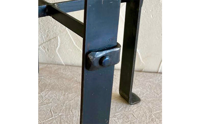 ステップ部はリベット留め