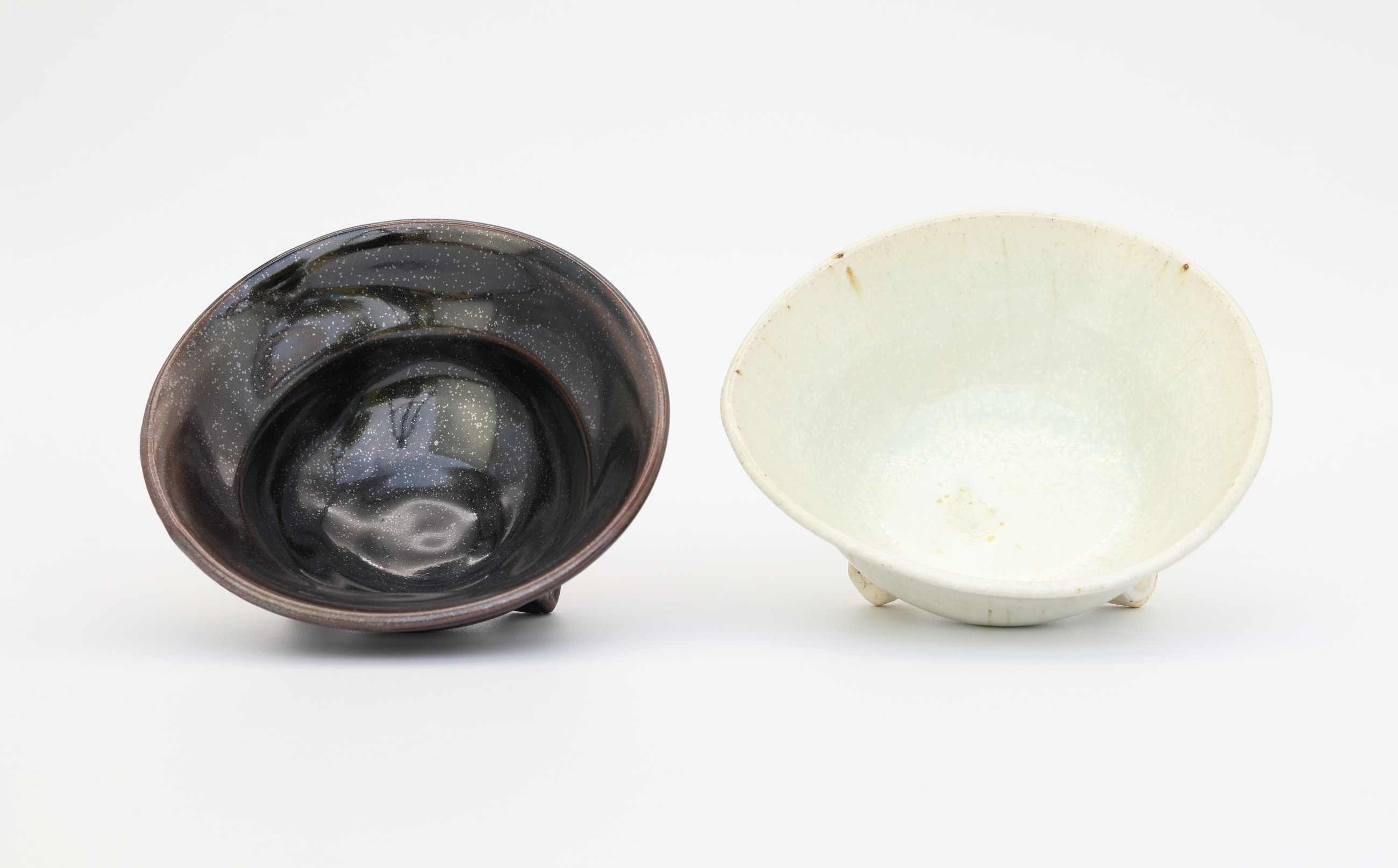 足付鉢 黒・白2口