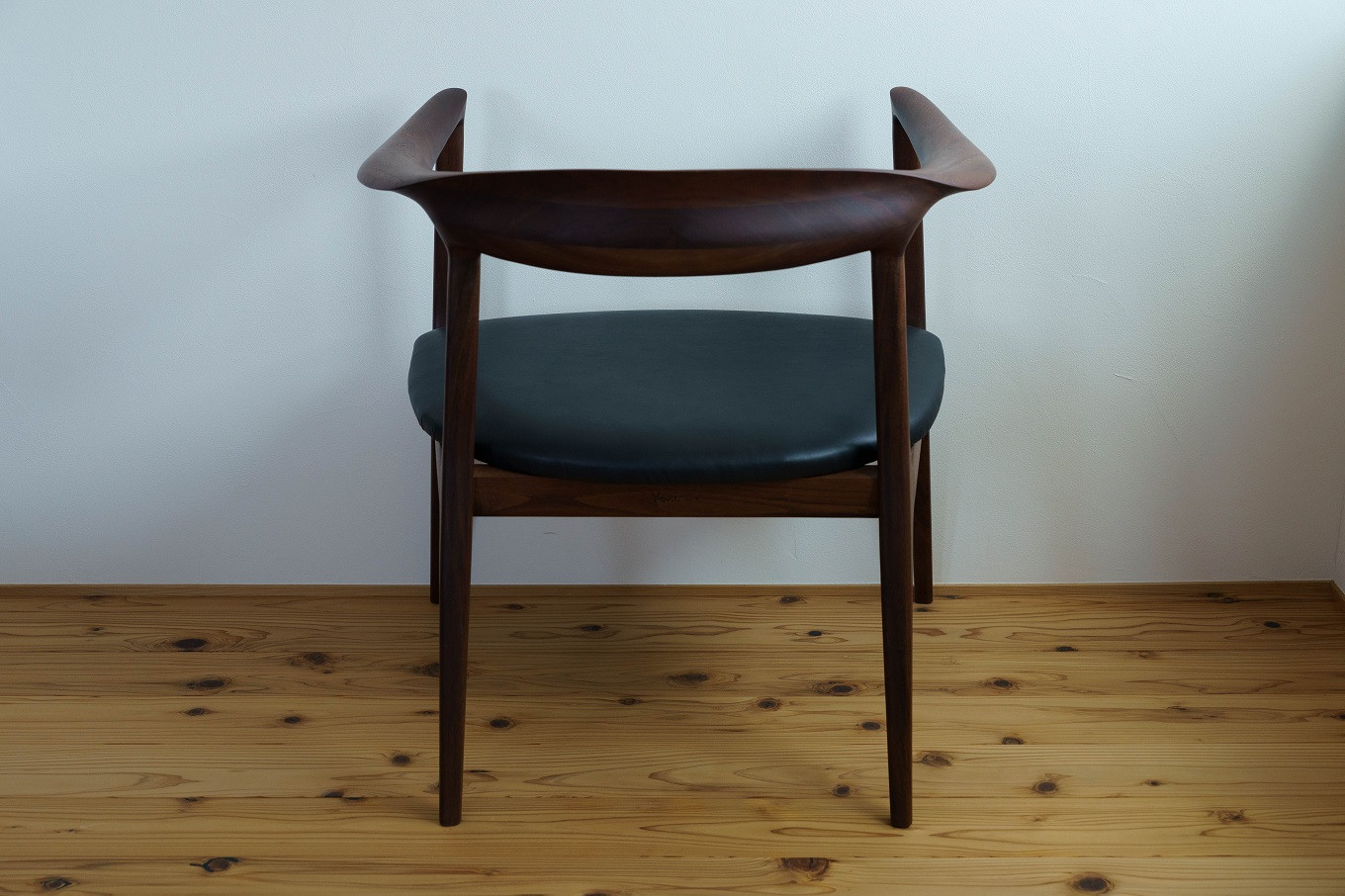 ウォールナット×木座