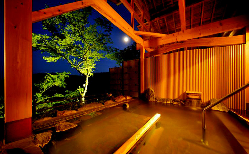 露天風呂（夜）