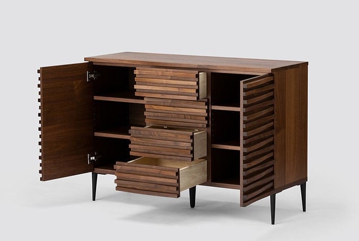 画像はウォールナット材です。