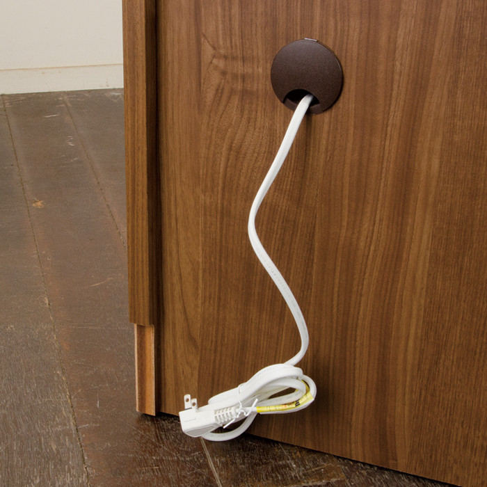 R5,12月中旬より仕様変更。コンセントが白から黒に変わります。