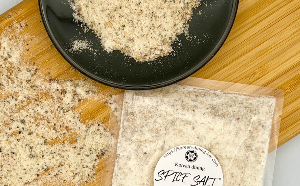 コラーゲンたっぷり! お肌ツルツル 参鶏湯 (サムゲタン)