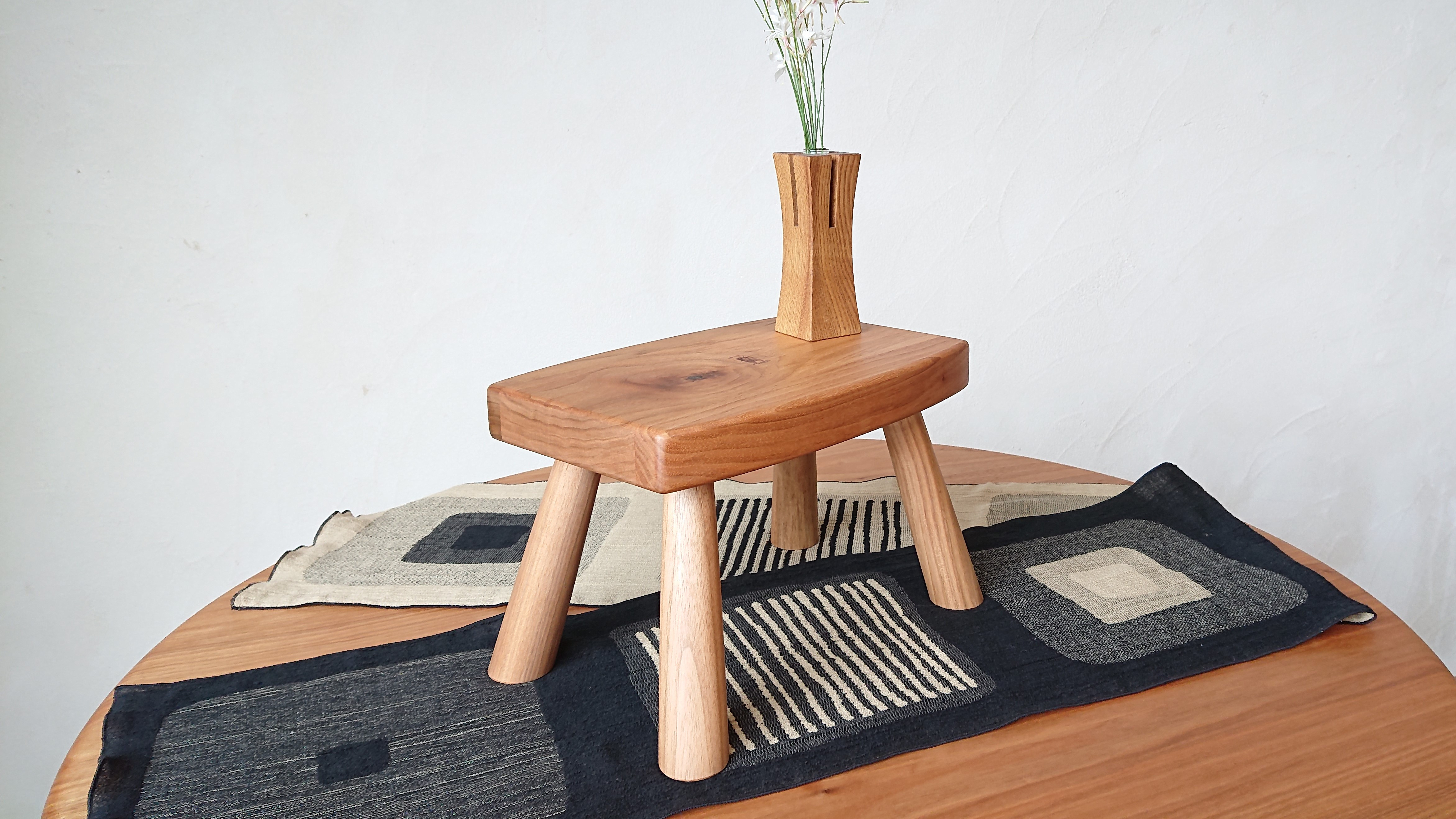 ※写真はイメージとなります。
スツール１個となります。