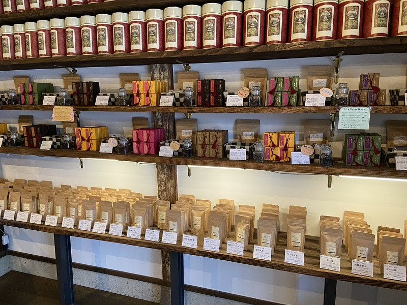 紅茶専門店くれは店内