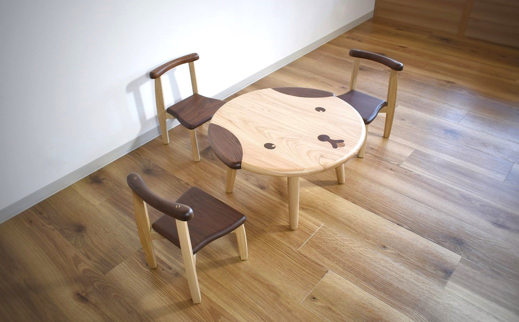 ※キッズチェアは別返礼品です
キッズチェアサイズ:W300×D300×H420mm(座面高さ220mm)