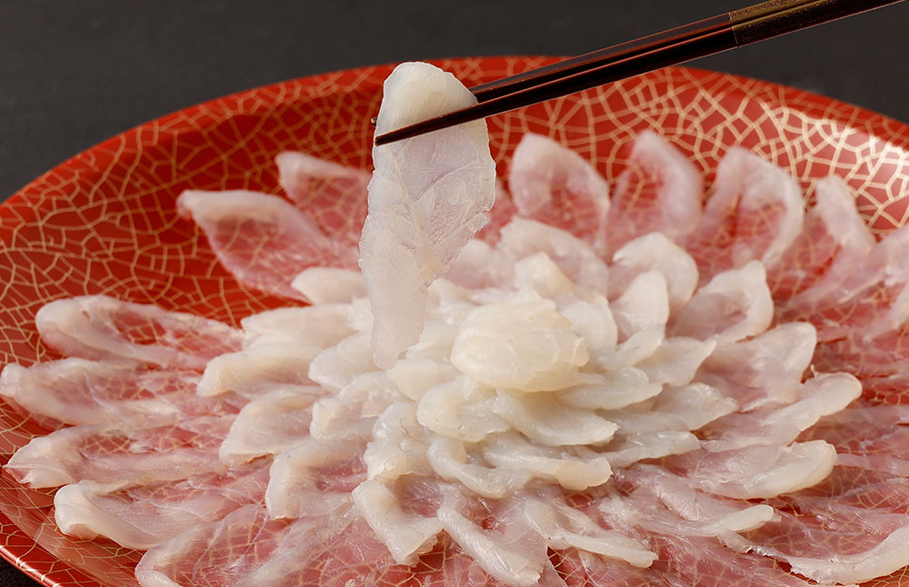 熊本県産ふぐ刺身1皿&ぶつ切3パック&本皮1カップ&ポン酢もみじおろし7袋【Firesh®】