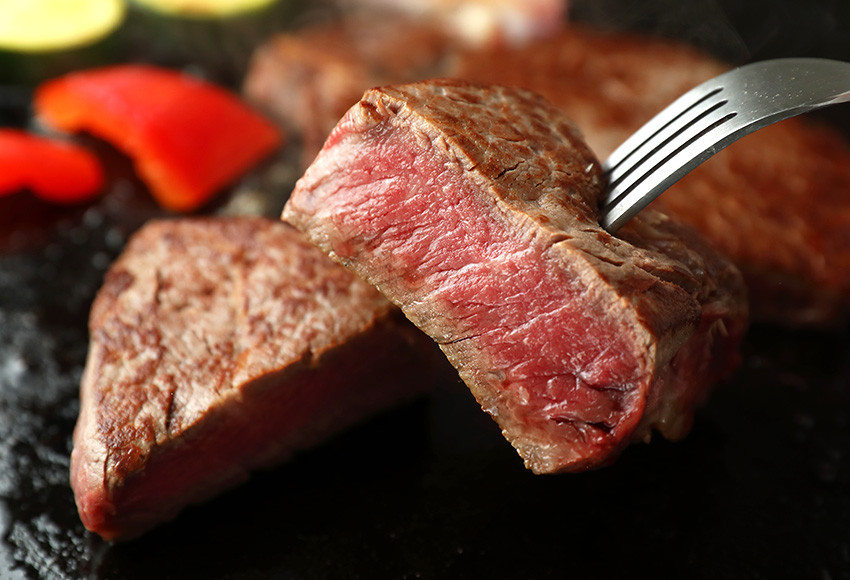 独特な甘みと深い旨みが舌を包み込み、一度食べれば虜になること間違いなしです｡