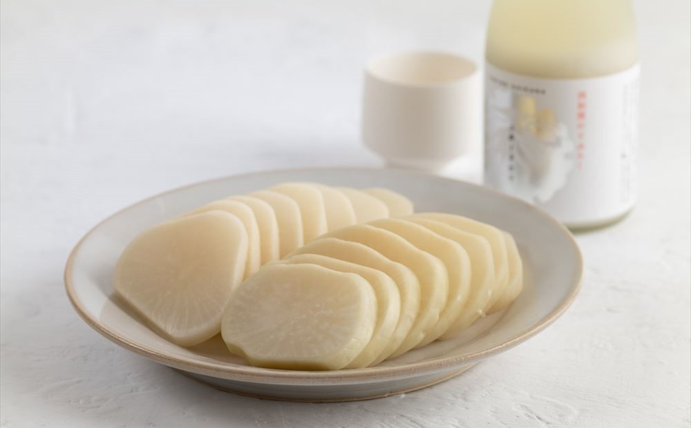 西和賀の冬の名物「どぶろく」と一緒に