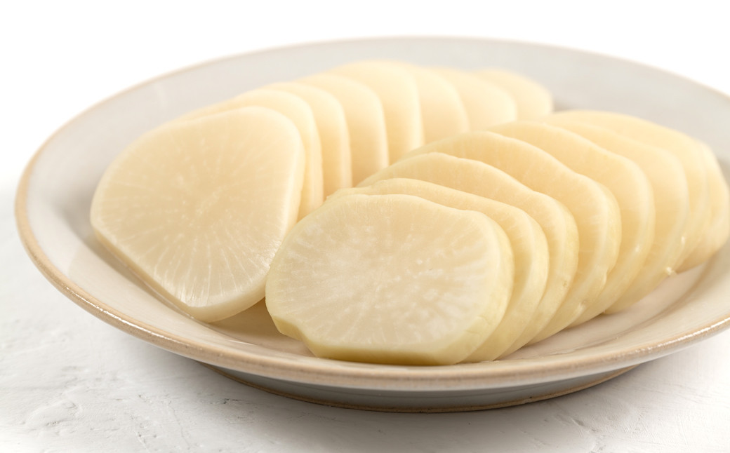 厚めに切ってバリバリといただくのが地元流