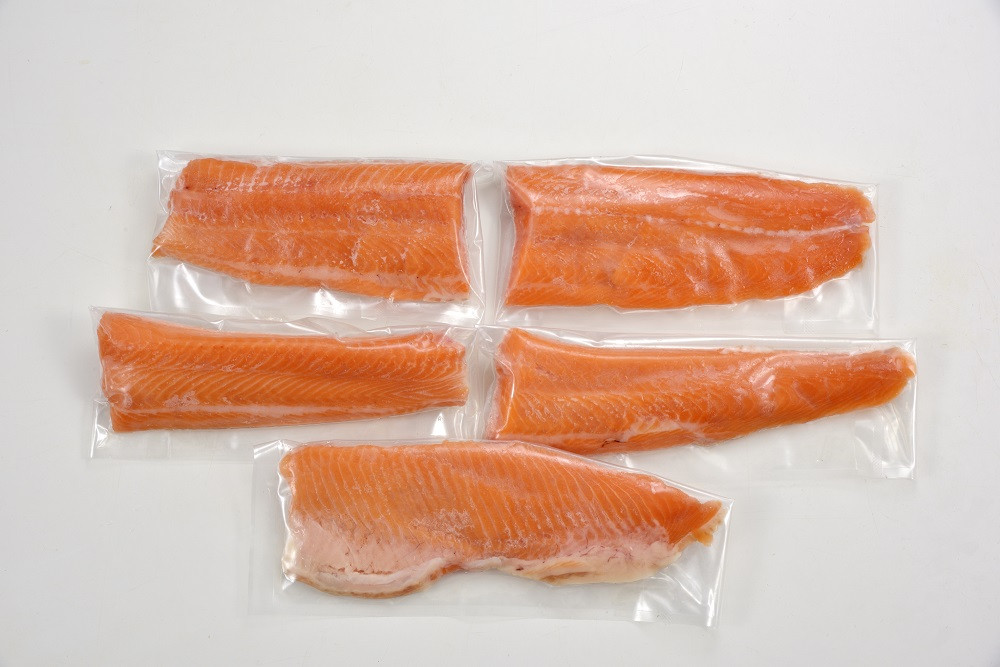 北海道池田町より大人気の国産ドナルドサーモン(生食用)が新登場!