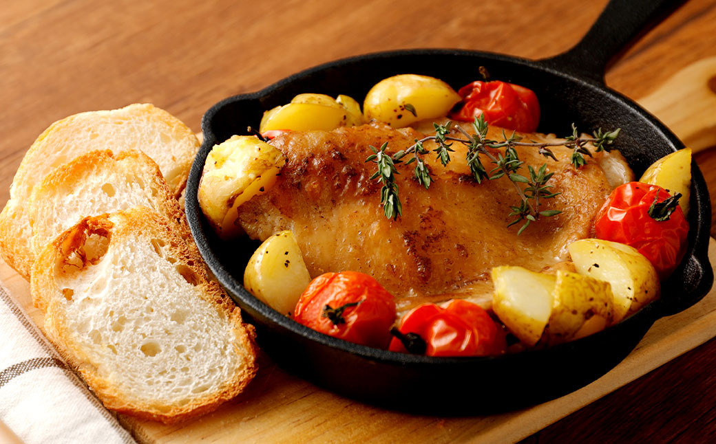 【1ヶ月毎4回定期便】 【業務用】 ハーブ鶏もも 計約8kg(約2kg×4回)