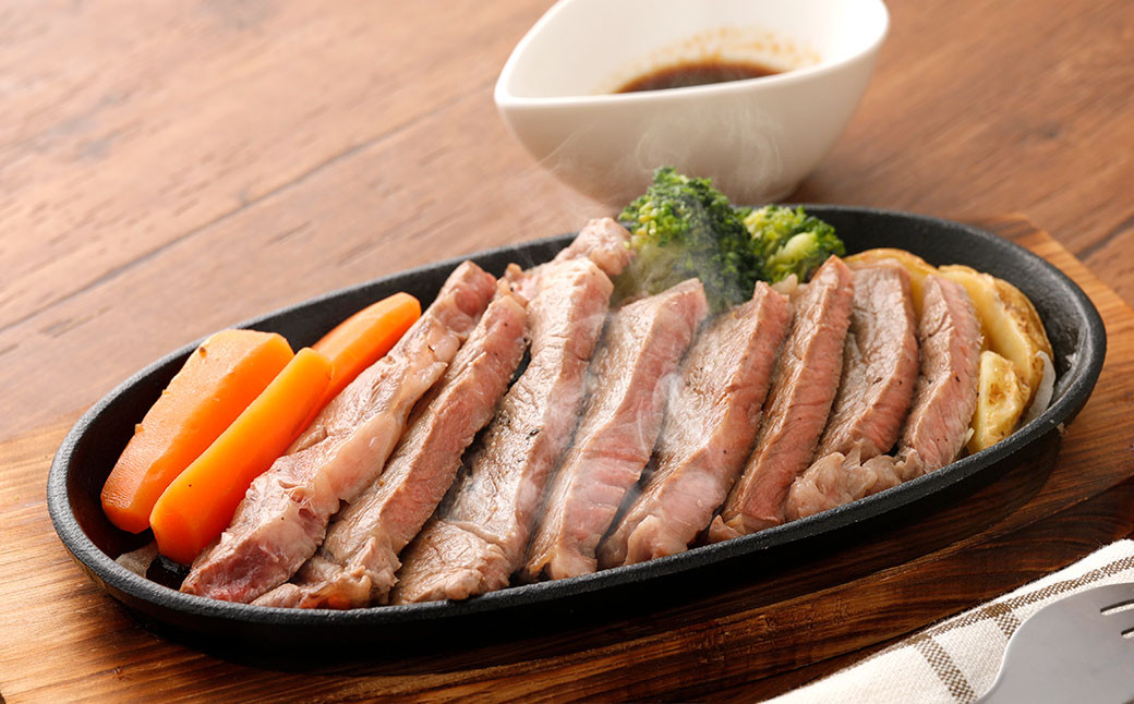  くまもとあか牛ステーキ用（ヒレ肉300g 2枚～3枚・ロース肉400g 2枚） 計700g