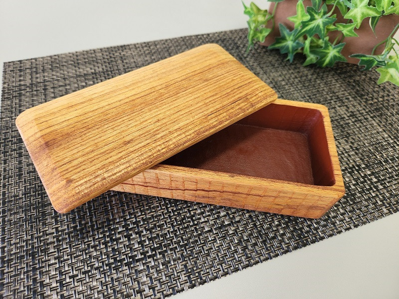 材質：センダン