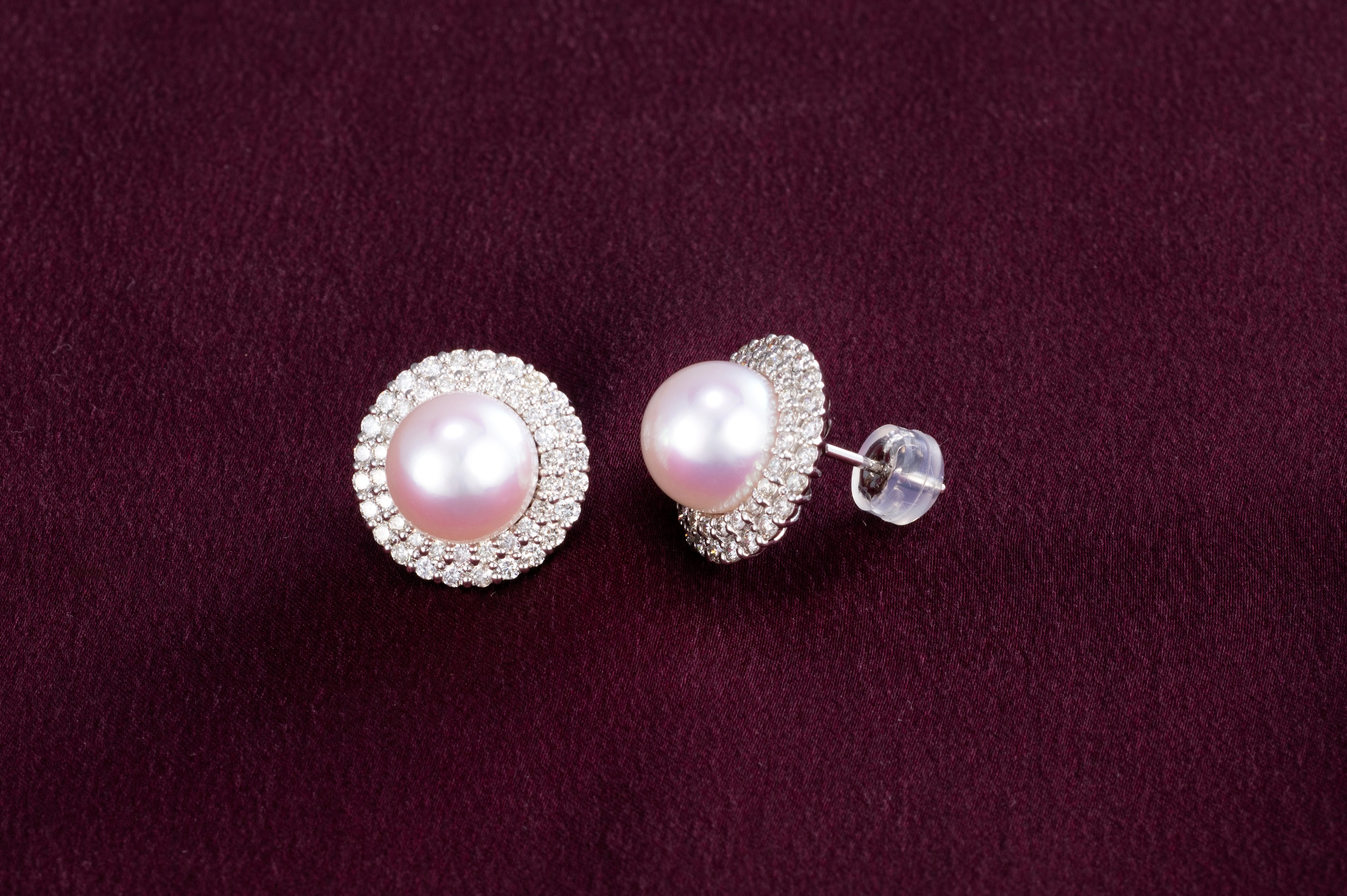 金具はプラチナ