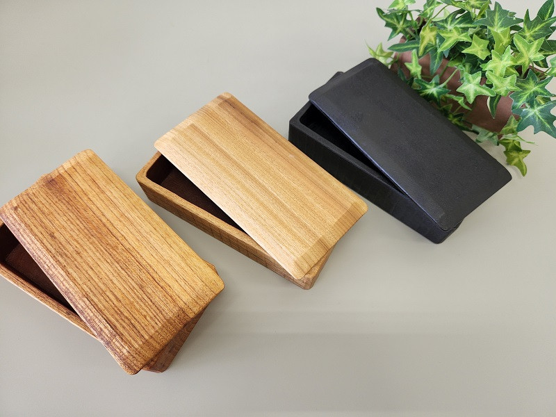 材質:センダン、クスノキ