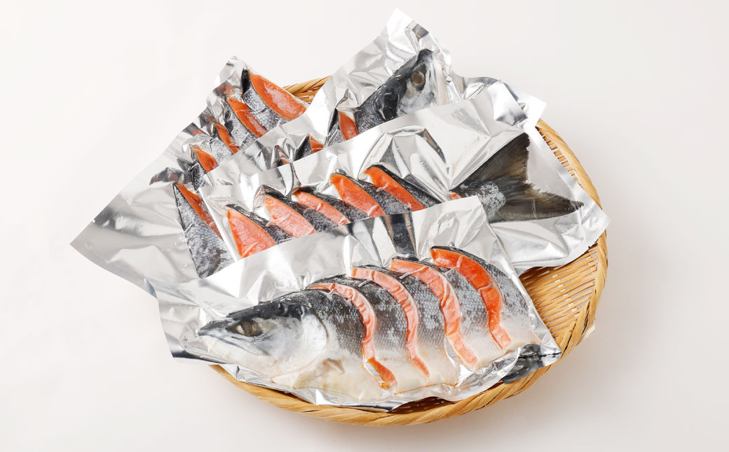 甘塩紅鮭１尾姿切身　特特サイズ　【04203-0028】