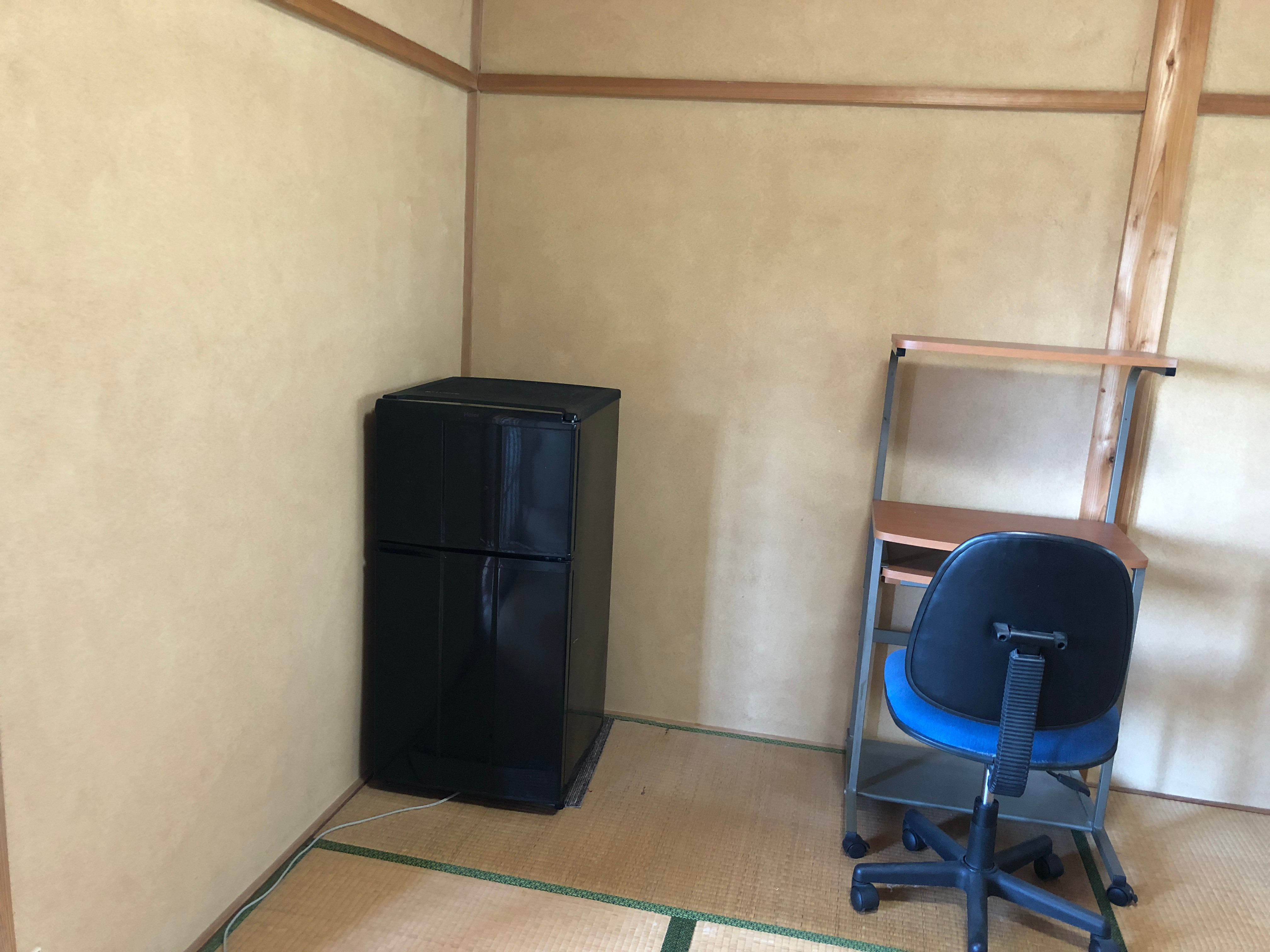 「闘牛と錦鯉の伝統文化会館」に宿泊します。