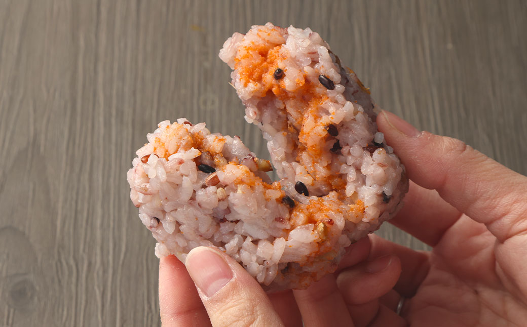 【1ヶ月毎9回定期便】五穀米おにぎり（明太子） 計135個（15個×9回）