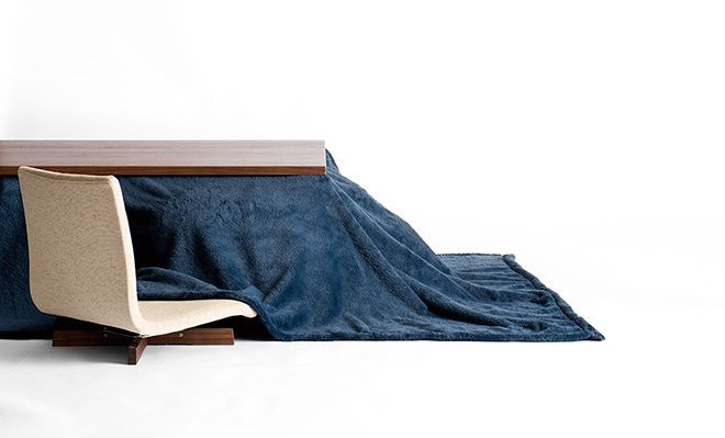 返礼品はチェアのみです。